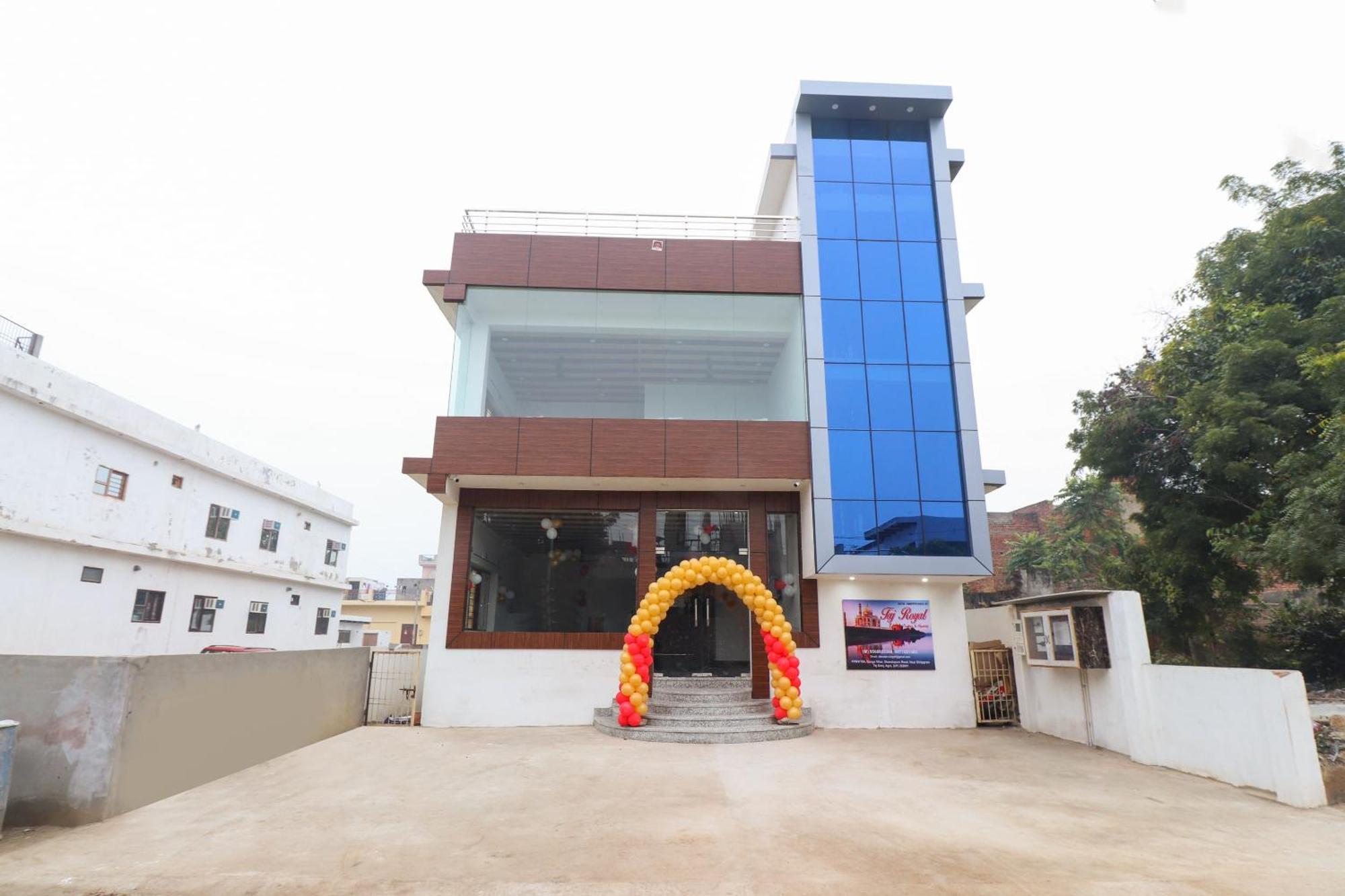 Hotel O Taj Royal Tājganj Esterno foto